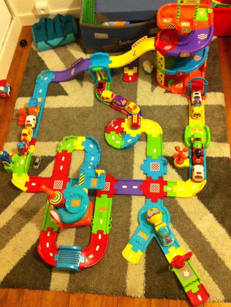 célébrez un anniversaire inoubliable avec vtech ! découvrez des jouets éducatifs amusants et interactifs qui raviront les enfants de tous âges. offrez des moments d'apprentissage et de plaisir inégalés grâce à nos produits innovants.