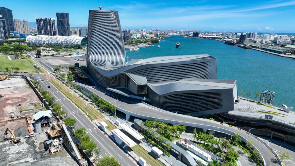découvrez le projet innovant tga geberit, un gratte-ciel emblématique à vienne, alliant architecture moderne et solutions techniques de pointe pour un développement urbain durable.