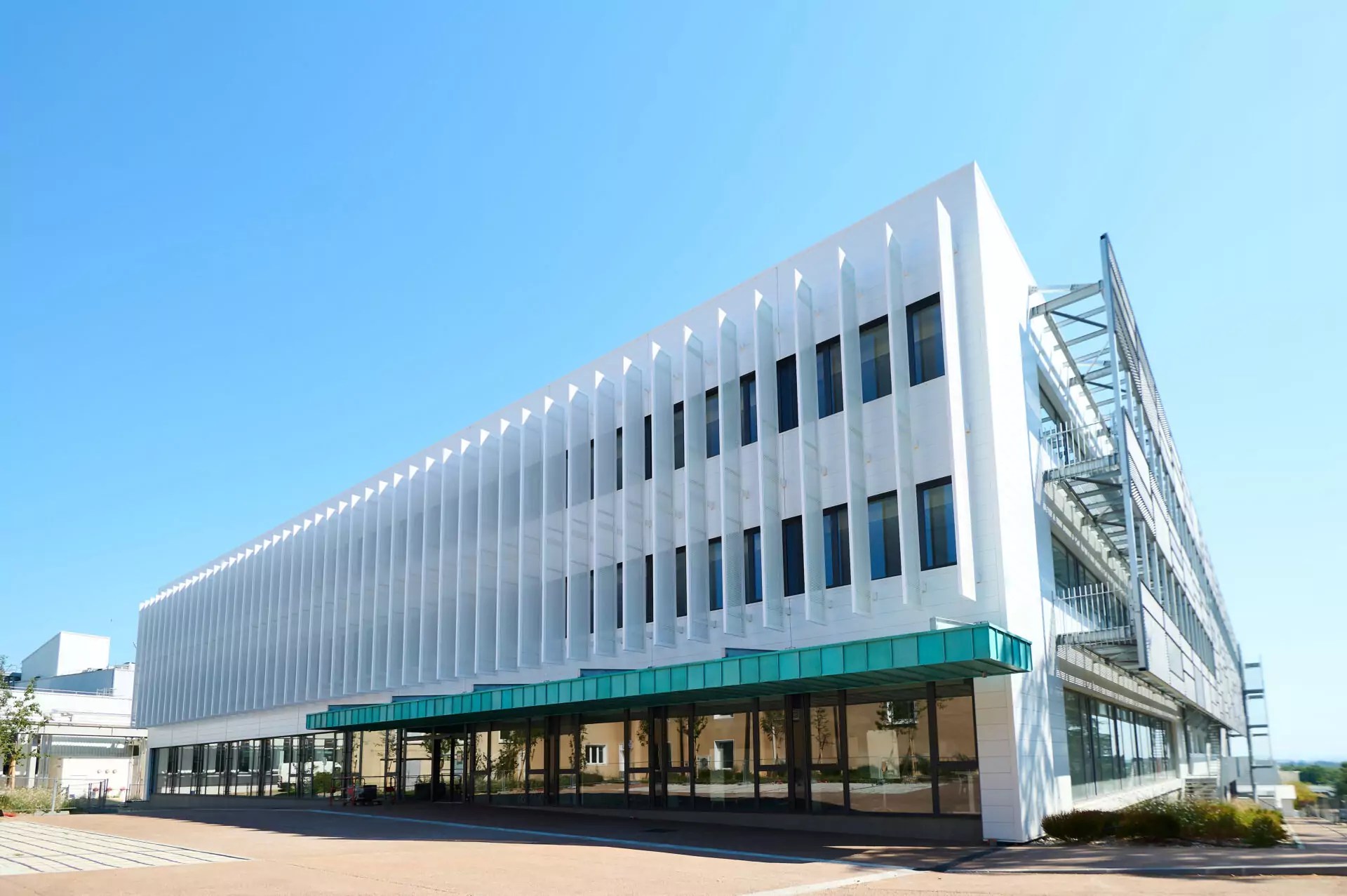 découvrez l'ascension de l'industrie sanitaire : innovations, tendances et perspectives d'avenir pour un secteur en pleine évolution.