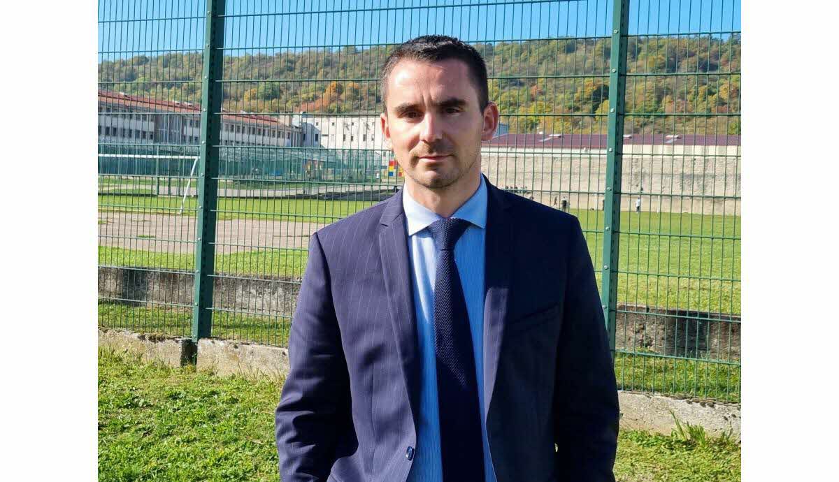 découvrez la nomination du nouveau directeur chez van straelen et les ambitions qu'il porte pour l'avenir de l'entreprise. actualités, profil du dirigeant et perspectives de développement.