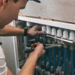 découvrez le métier d'ingénieur en génie thermique et sanitaire, expert en conception et optimisation des systèmes énergétiques et sanitaires pour un environnement durable et sain.